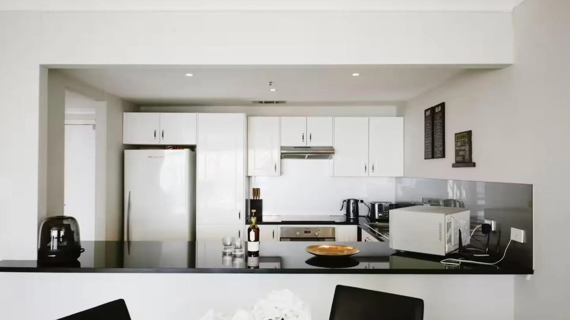 High Level Spacious Ocean View Apt At Surfers Gold Coast Lejlighed
