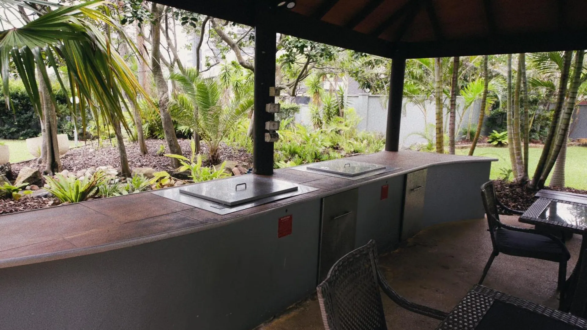 High Level Spacious Ocean View Apt At Surfers Gold Coast Apartament
