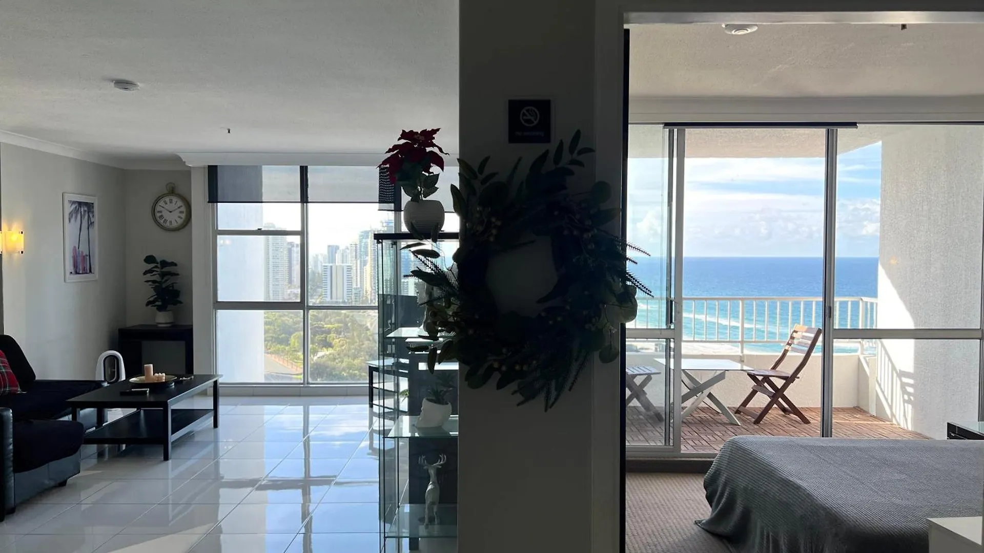 High Level Spacious Ocean View Apt At Surfers Gold Coast