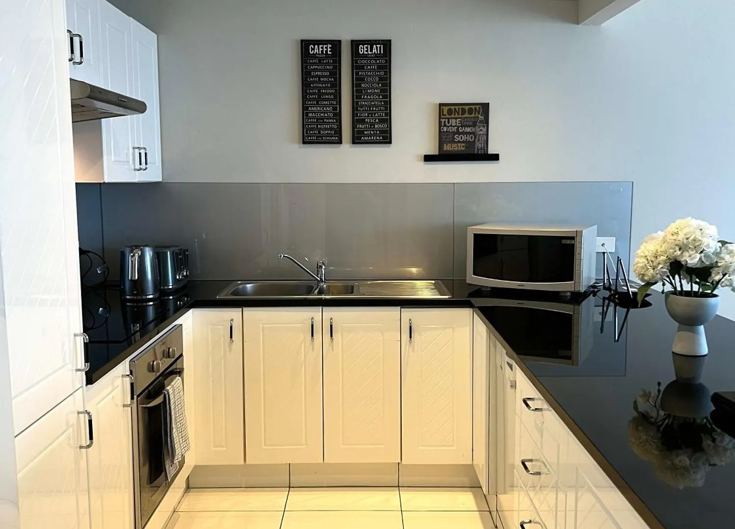 Apartament High Level Spacious Ocean View Apt At Surfers Gold Coast